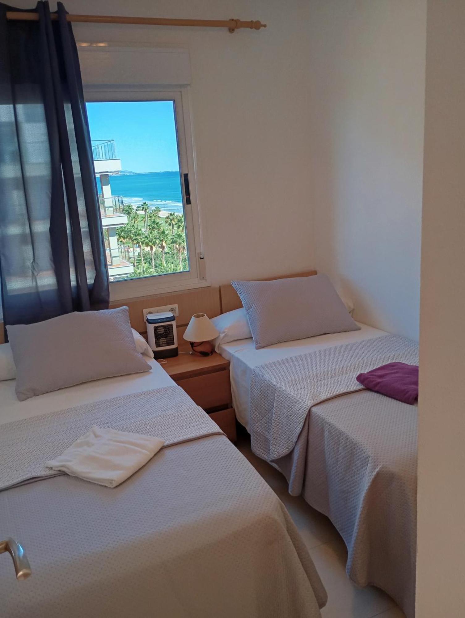Apartamentos Danesp-Playa De Les Amplaries Marina Dor- Frontales Al Mar Оропеса-дель-Мар Экстерьер фото