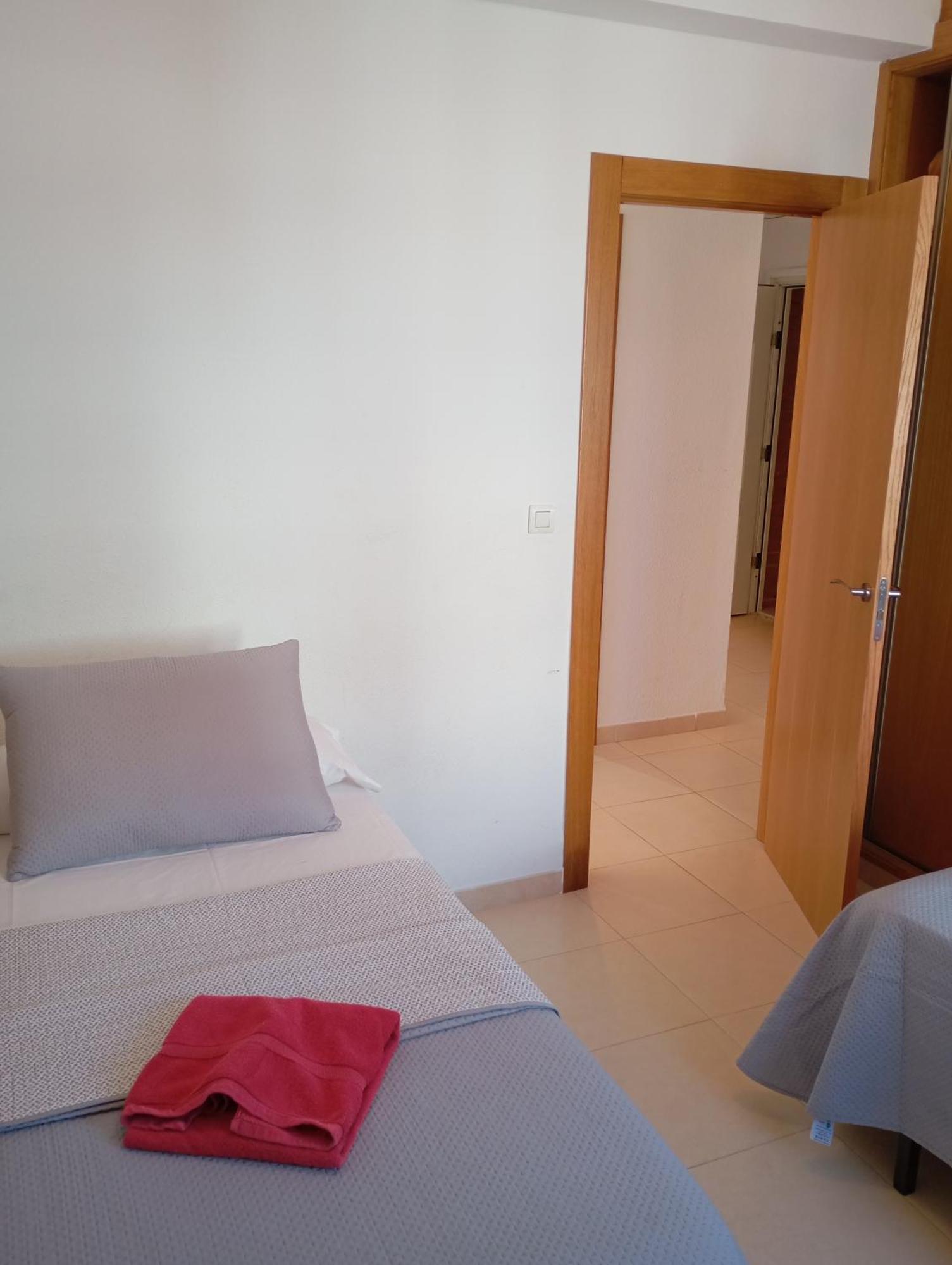 Apartamentos Danesp-Playa De Les Amplaries Marina Dor- Frontales Al Mar Оропеса-дель-Мар Экстерьер фото